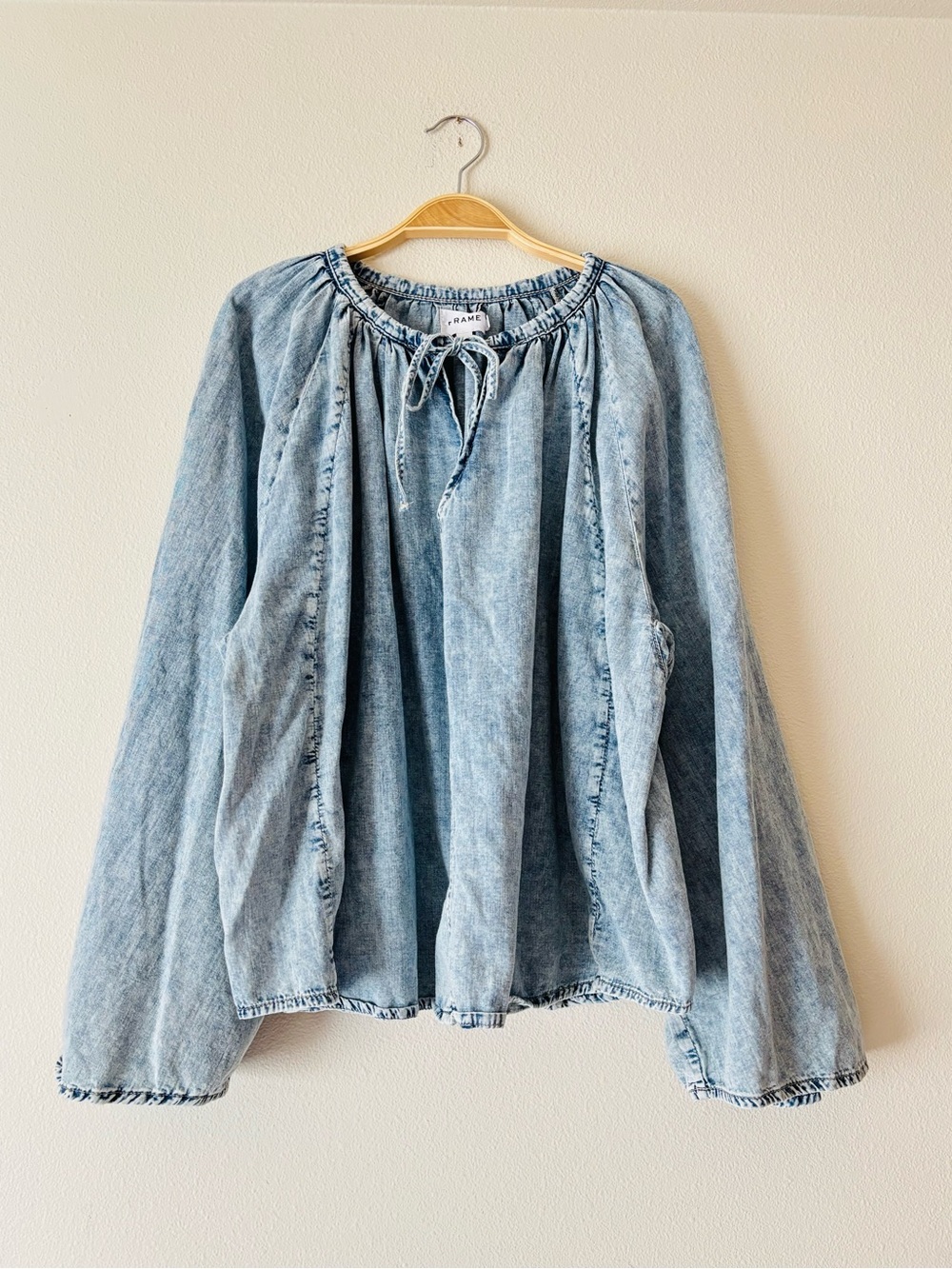 Frame Gathered Cotton and Linen Blue Washed Denim Boho Flowy Top Size Medium - Picture 4 of 9